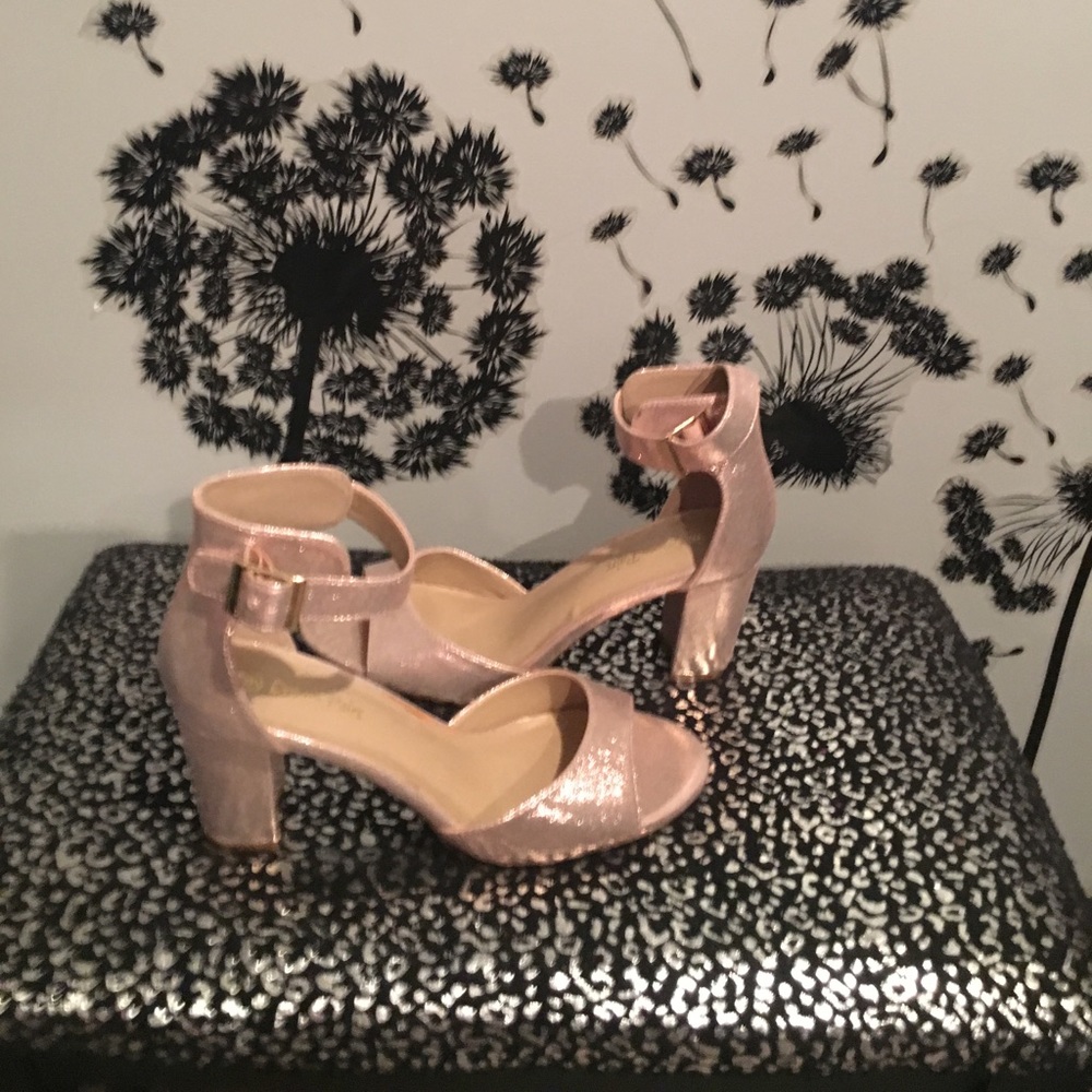 Women’s dress shoes